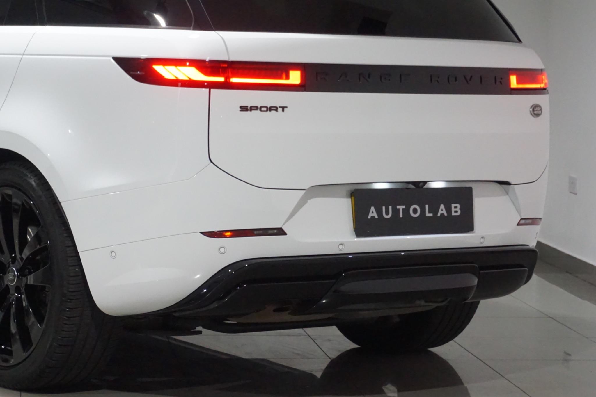 Land Rover Range Rover Sport 3.0 D300 MHEV Dynamic SE Auto 4WD Euro 6 (s/s) 5dr